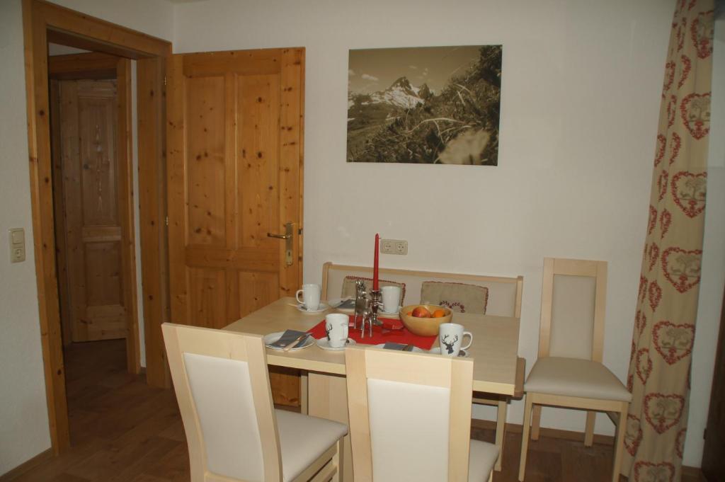 Appartment Sarlo Sankt Anton am Arlberg Phòng bức ảnh